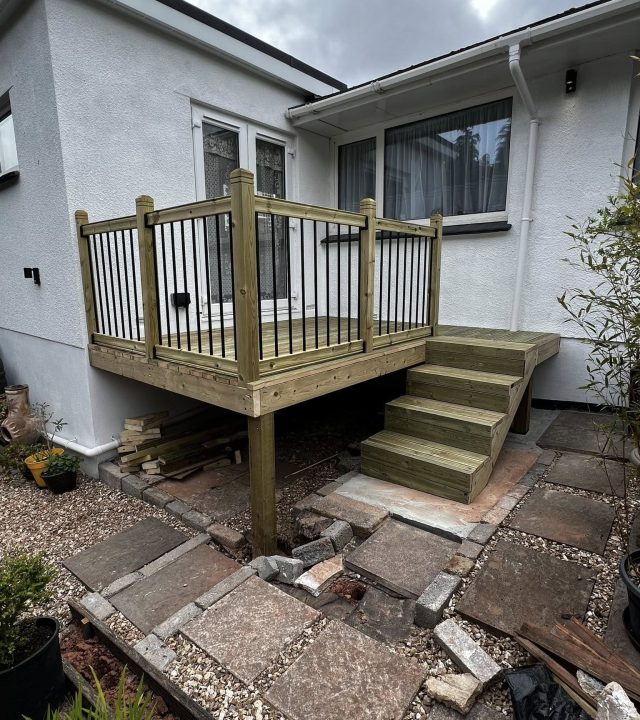 outdoor mezanine balcony carpentry project in torquay